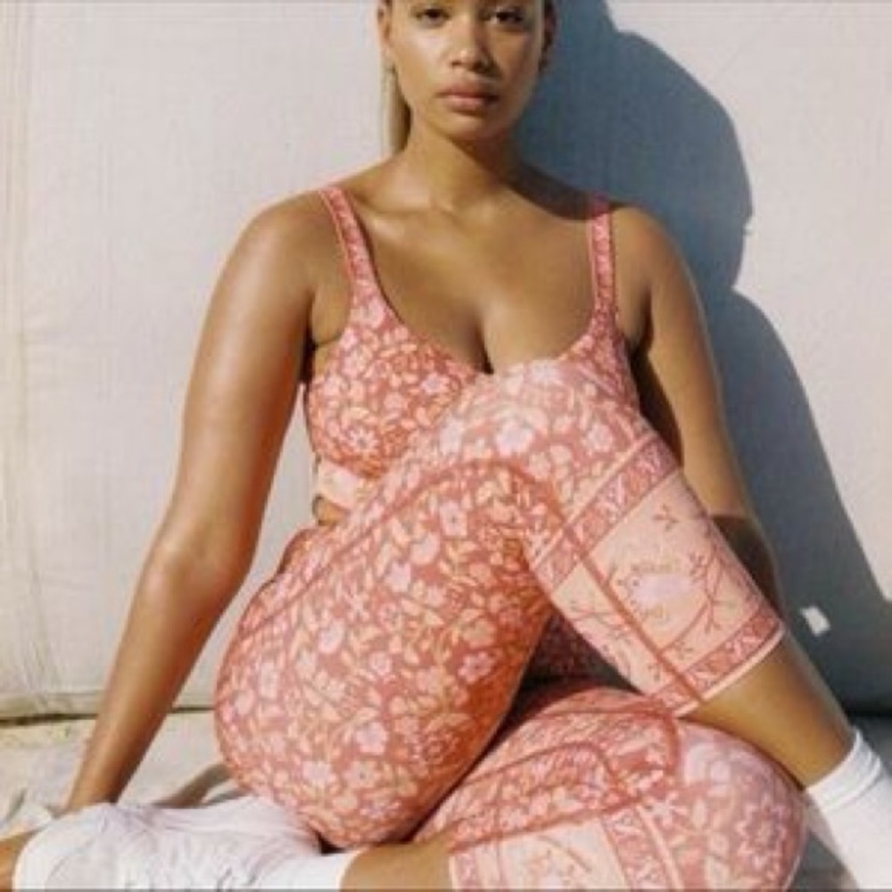 ✨3 in 1 purchase! Spell Dahlia Leggings in Terracotta XL *and* bra M & Scarf!